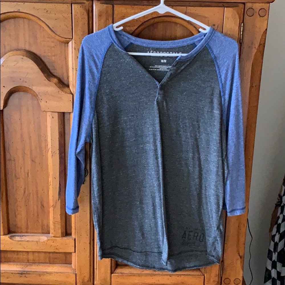 Men’s Aeropostale 3/4 shirt (Medium)